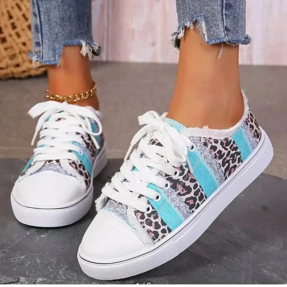Women's Leopard Print/Teal NEW No Tags Canvas Shoes Casual Lace-Up Sneakers US 7 - Picture 10 of 10